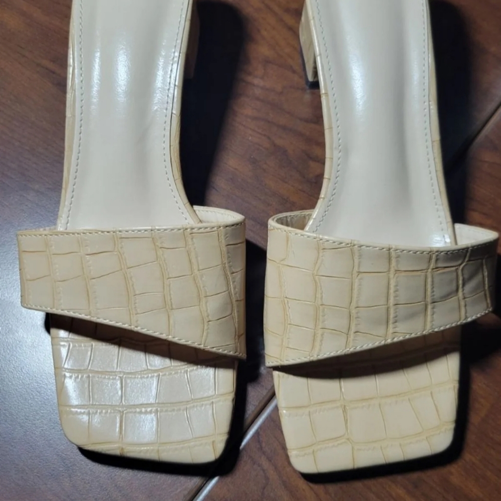 Croc Embossed Cream Heels